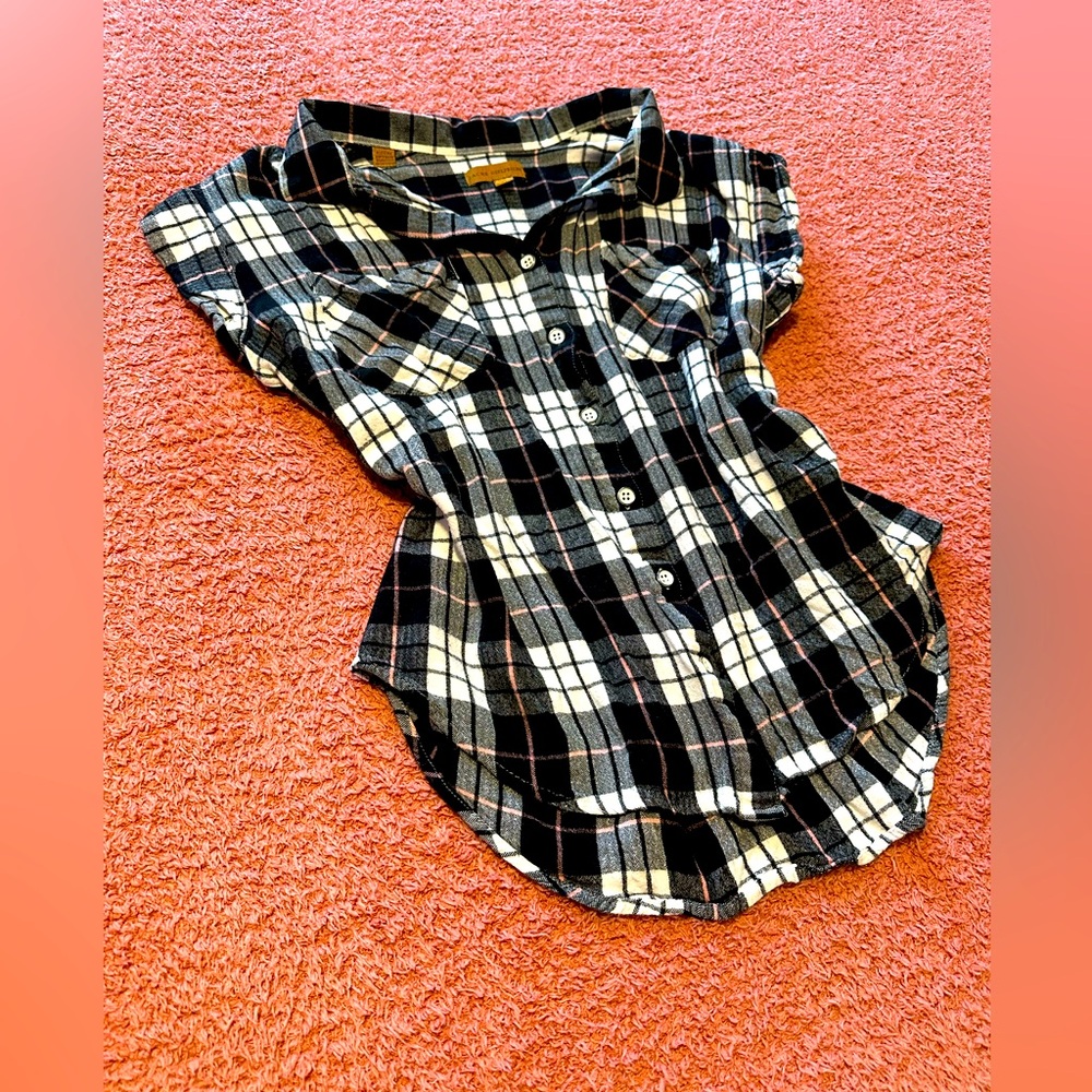 Jachs Women's Plaid Button Down Shirt - Black, White, Pink